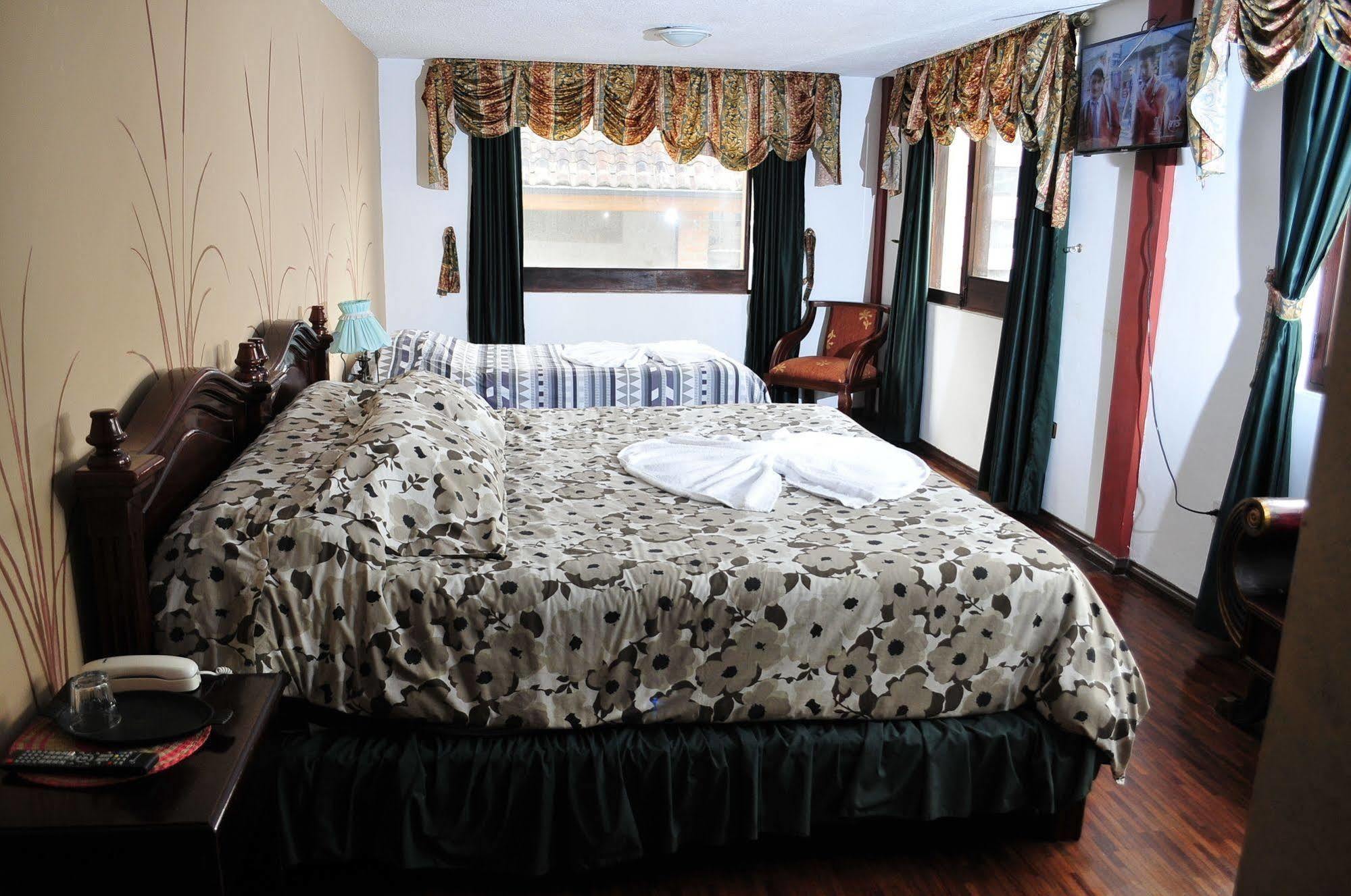 Hotel Nass Sol De Quito Zewnętrze zdjęcie