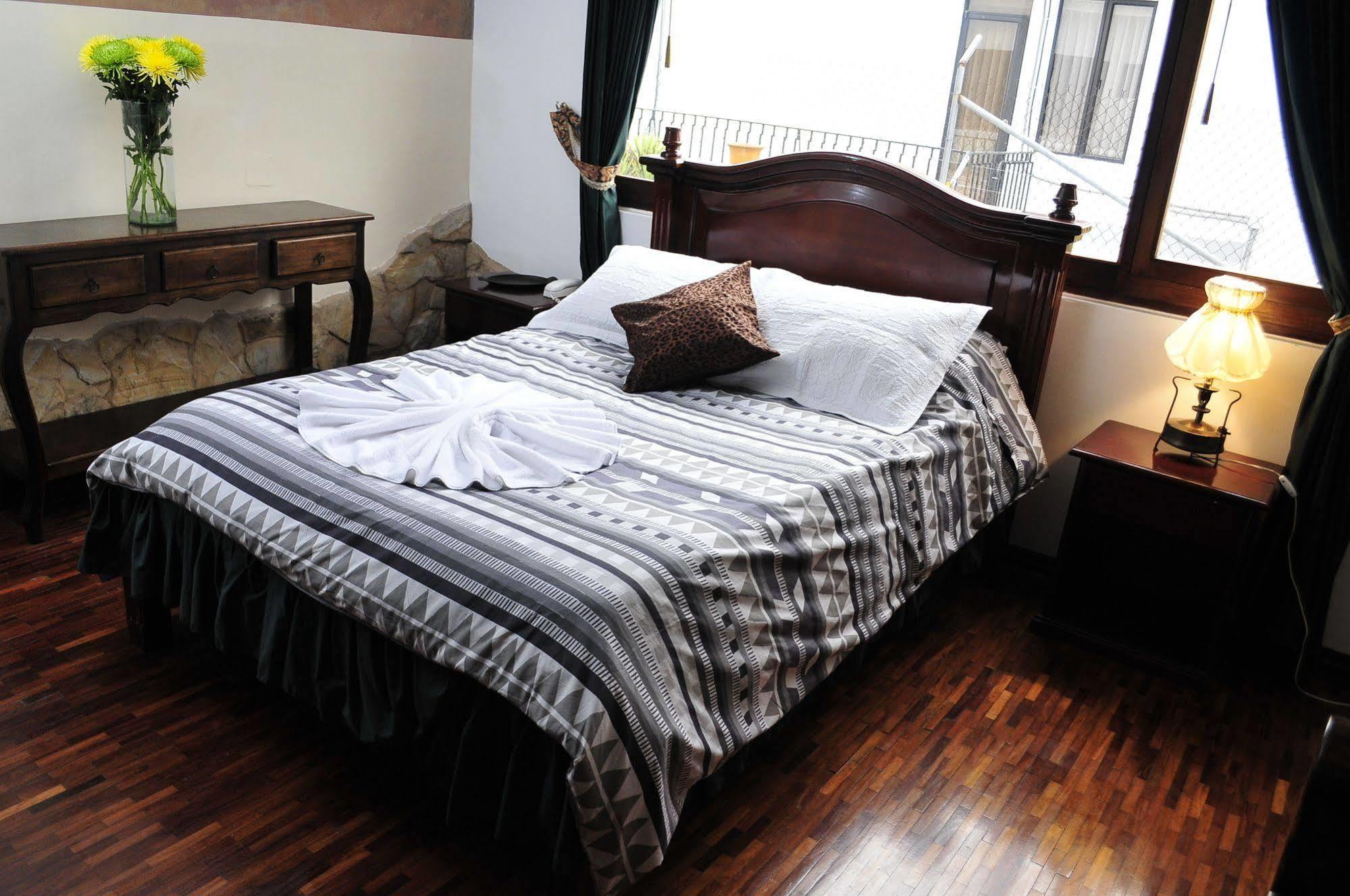 Hotel Nass Sol De Quito Zewnętrze zdjęcie